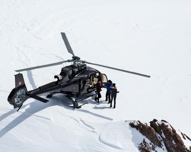 Helicopter on snow Helicopter on snow
