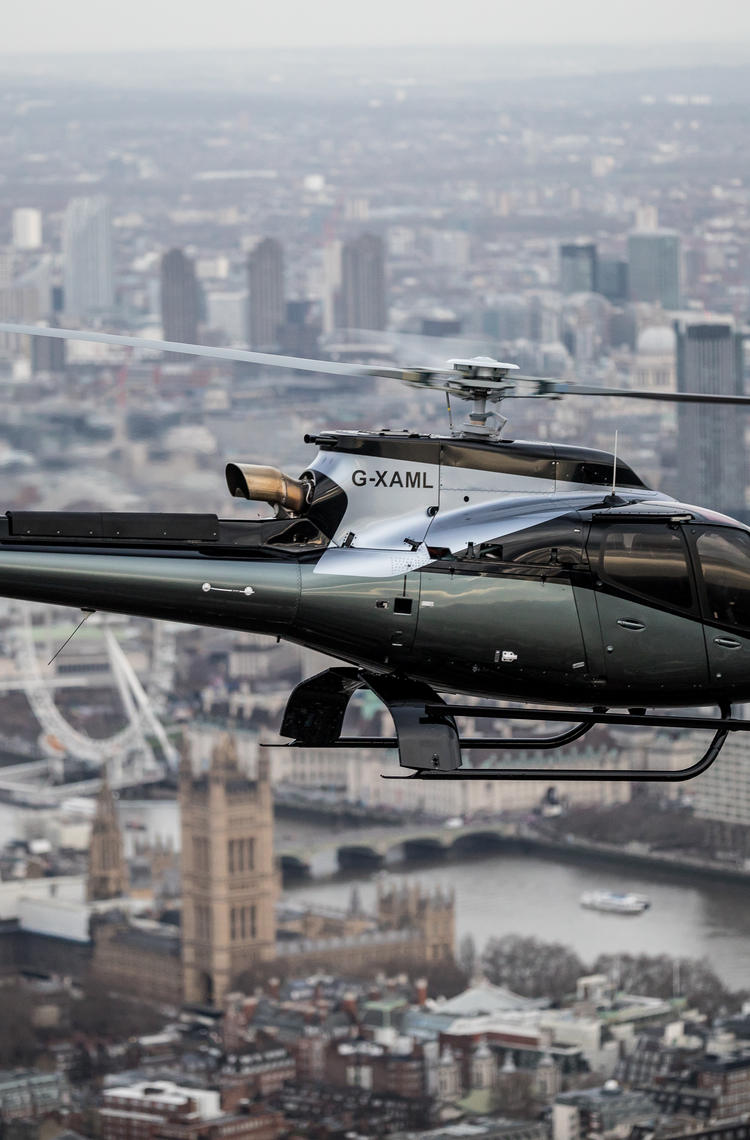 ACH130 Aston Martin Edition over London ACH130 Aston Martin Edition